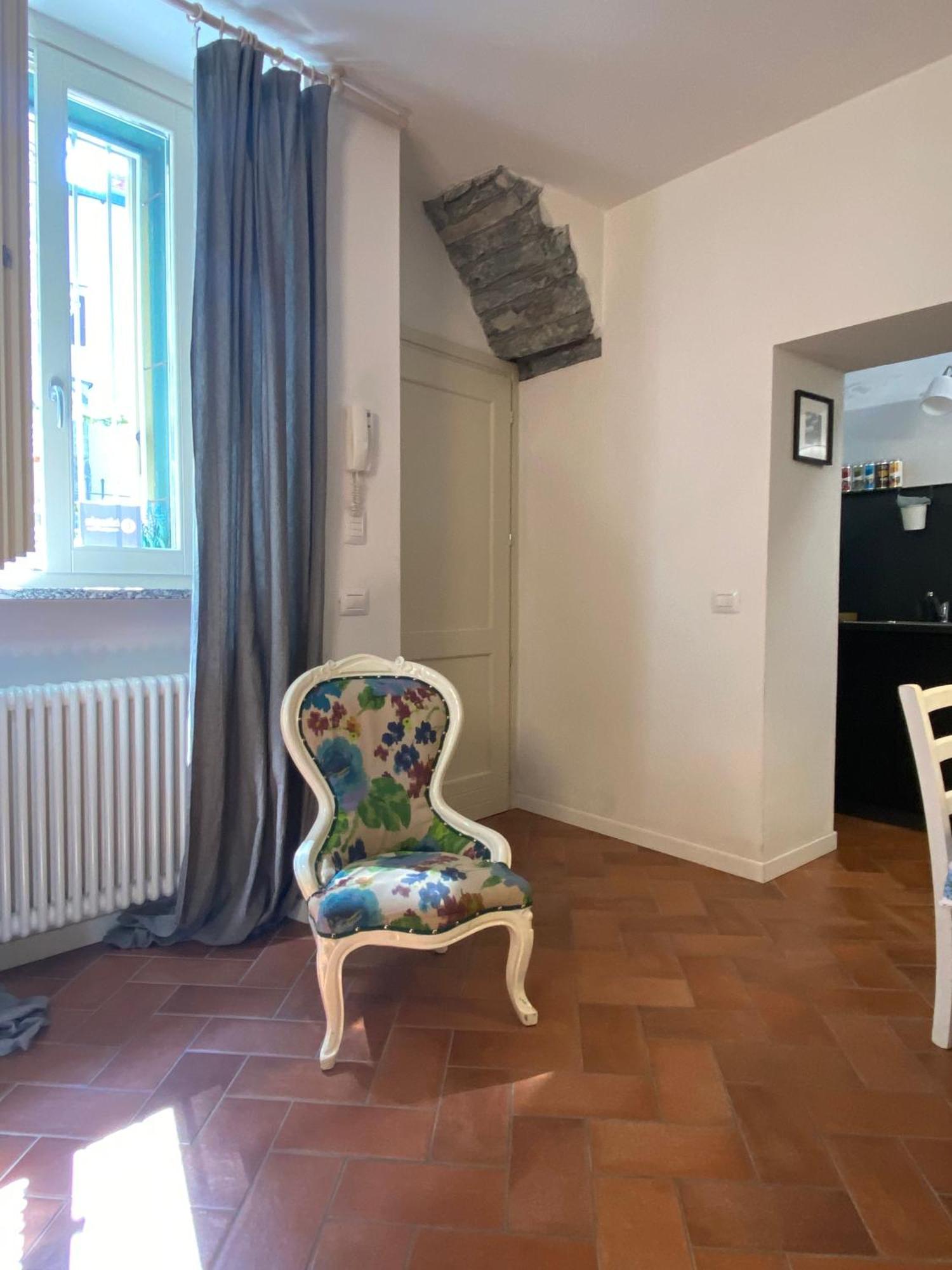 Holiday House Alla Torre Мандельо дел Ларио Екстериор снимка